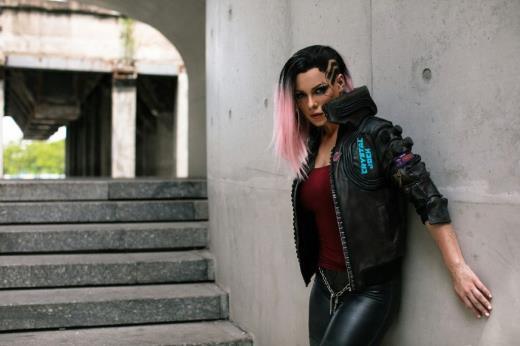 《赛博朋克2077》神秘Coser曝光 展示赛博朋克风格上海