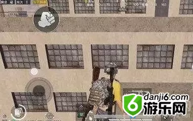 《和平精英》伊波城制高点怎么爬