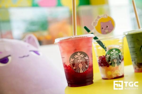 星巴克为消除联萌专属定制的特饮中，冰淇朵定制了几款呢
