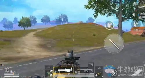 《和平精英》加特林车上开枪技巧