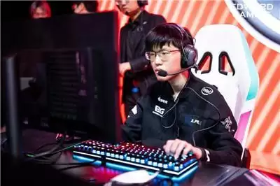 EDG完美版本理解横扫TES晋级!Scout:FPX要小心点