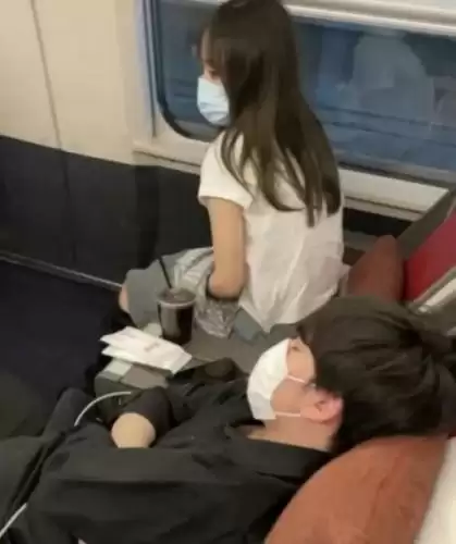 JackeyLove大方承认恋情:女朋友找到了,希望各位兄弟理性吃瓜 JackeyLove大方承认恋情:女朋友找到了,希望各位兄弟理性吃瓜