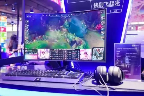 UDE&CJ双展开幕，TCL全面拥抱Z世代