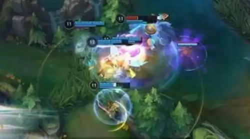 《英雄联盟》手游海克斯冰巢核心装备