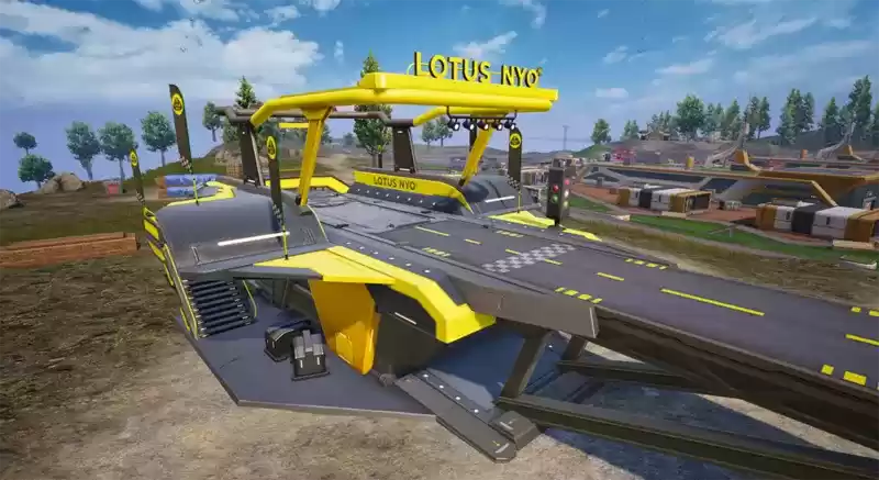 玩风了,特种兵!《和平精英》携手路特斯跨界联动倒挂贴地飞行