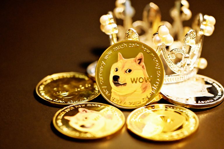 如何购买狗狗币并参与生态？DogeOS推荐入口大全