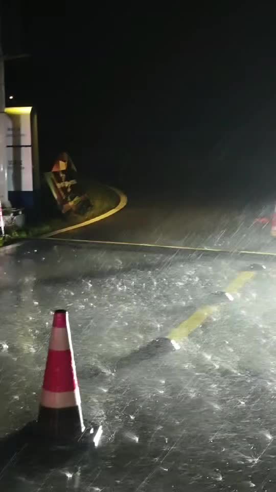 小鹏汽车：全新