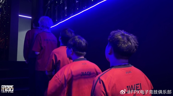 FPX不敌WBG遭遇九连败,与WE双双无缘季后赛直通名额