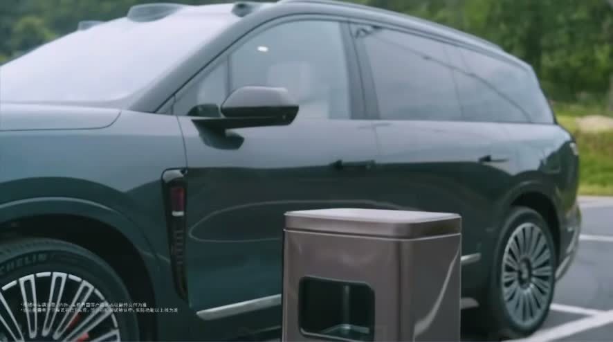 出现火灾自动挪车，蔚来全新