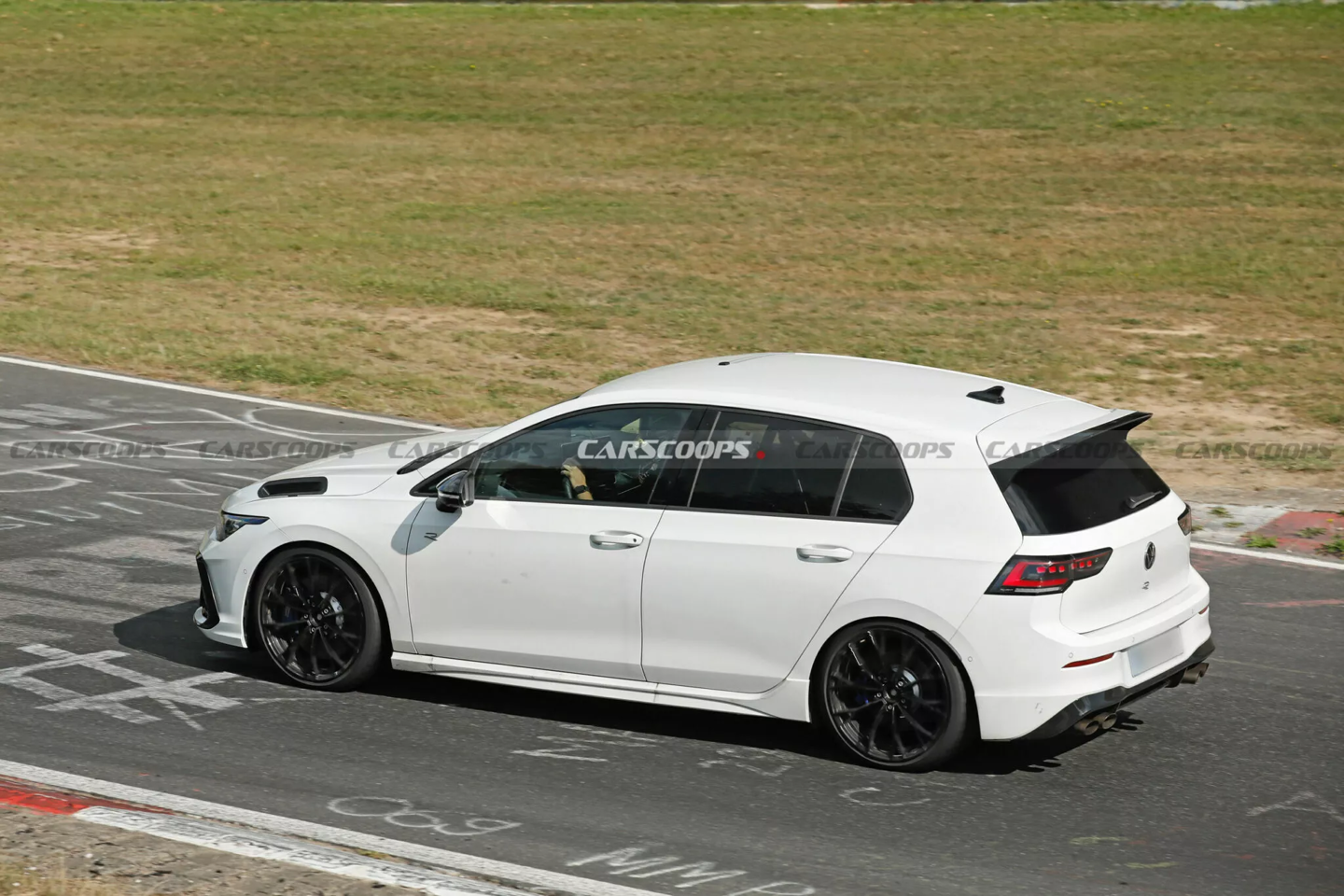 大众最强“高尔夫钢炮”：Golf R 原型纽北测试照曝光，预估 345 马力