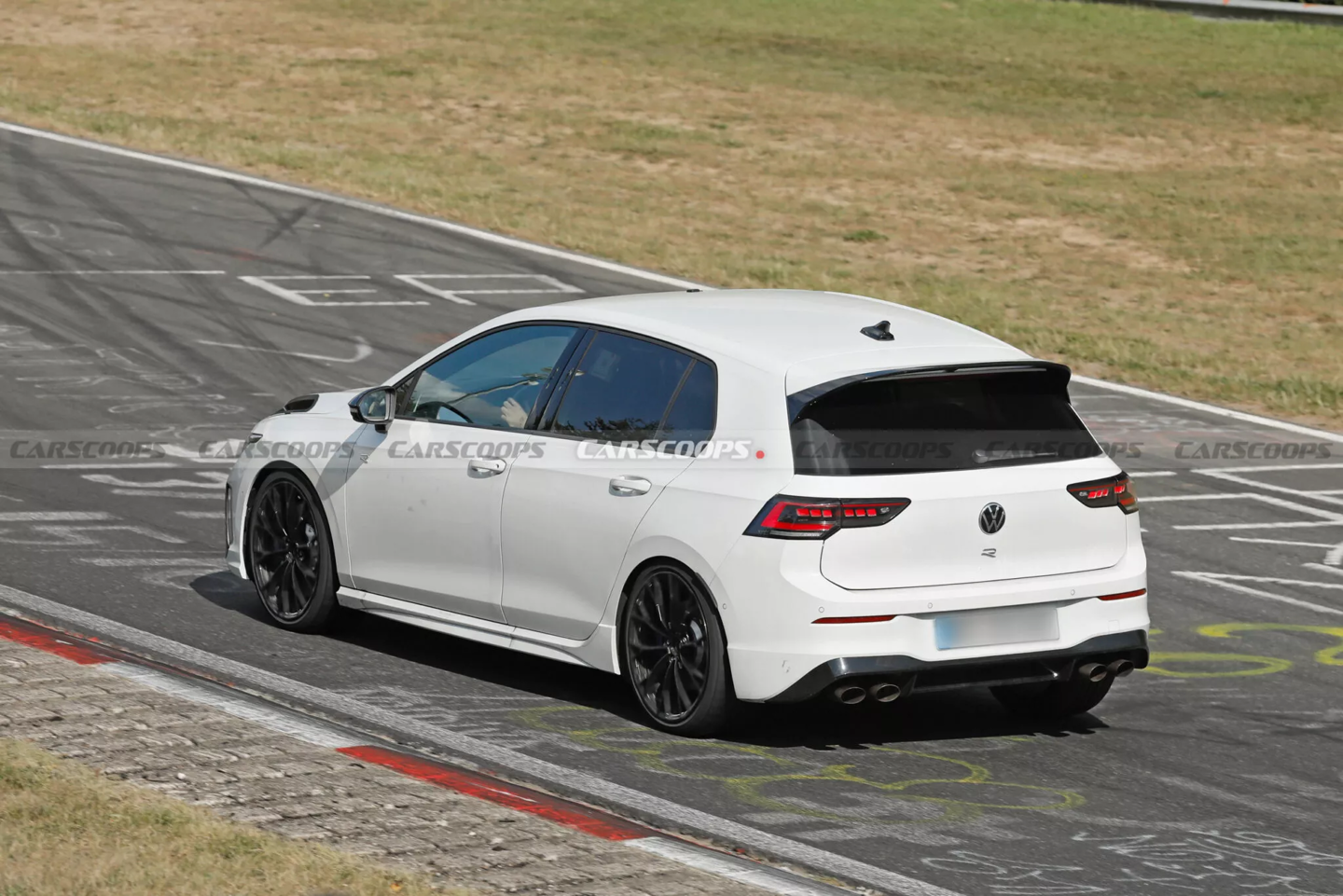 大众最强“高尔夫钢炮”：Golf R 原型纽北测试照曝光，预估 345 马力