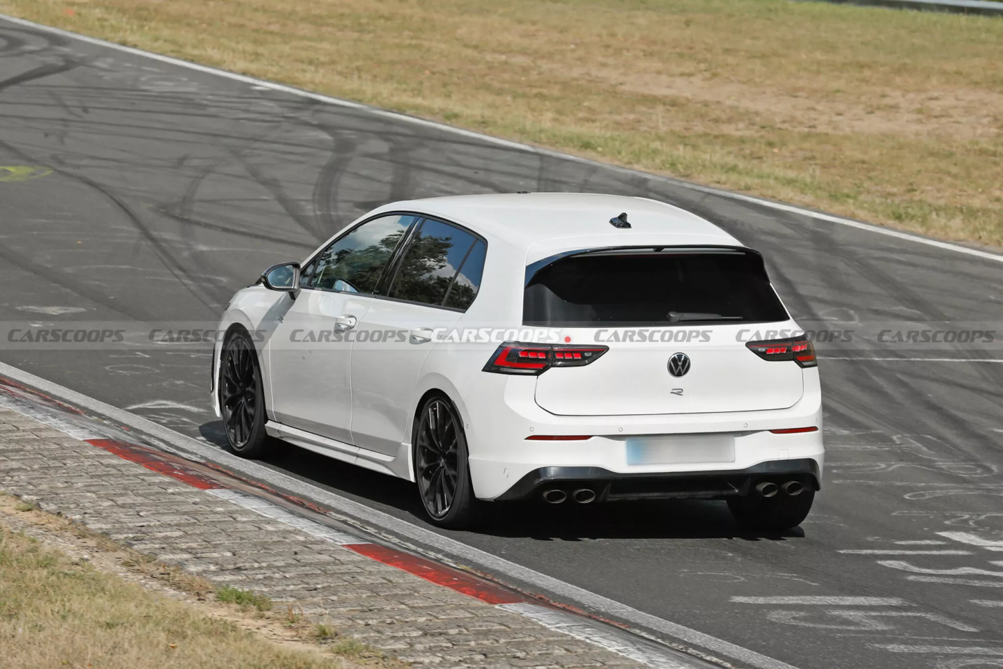 大众最强“高尔夫钢炮”：Golf R 原型纽北测试照曝光，预估 345 马力