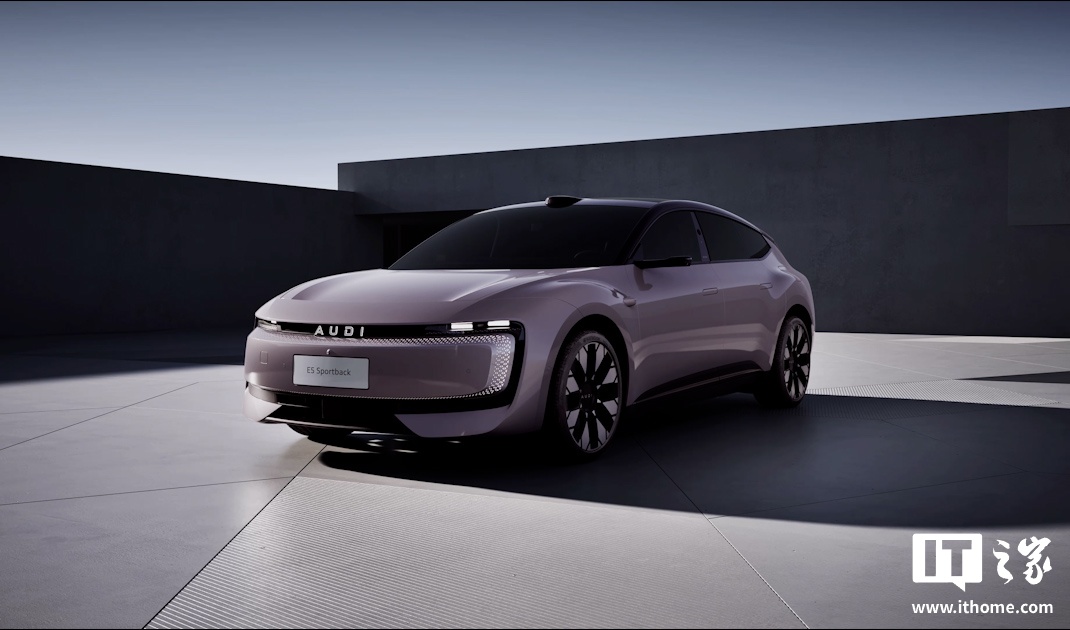 上汽奥迪 E5 Sportback 汽车搭载 ICCOA Carlink，适配 OPPO / vivo / 小米等主流智能手机品牌