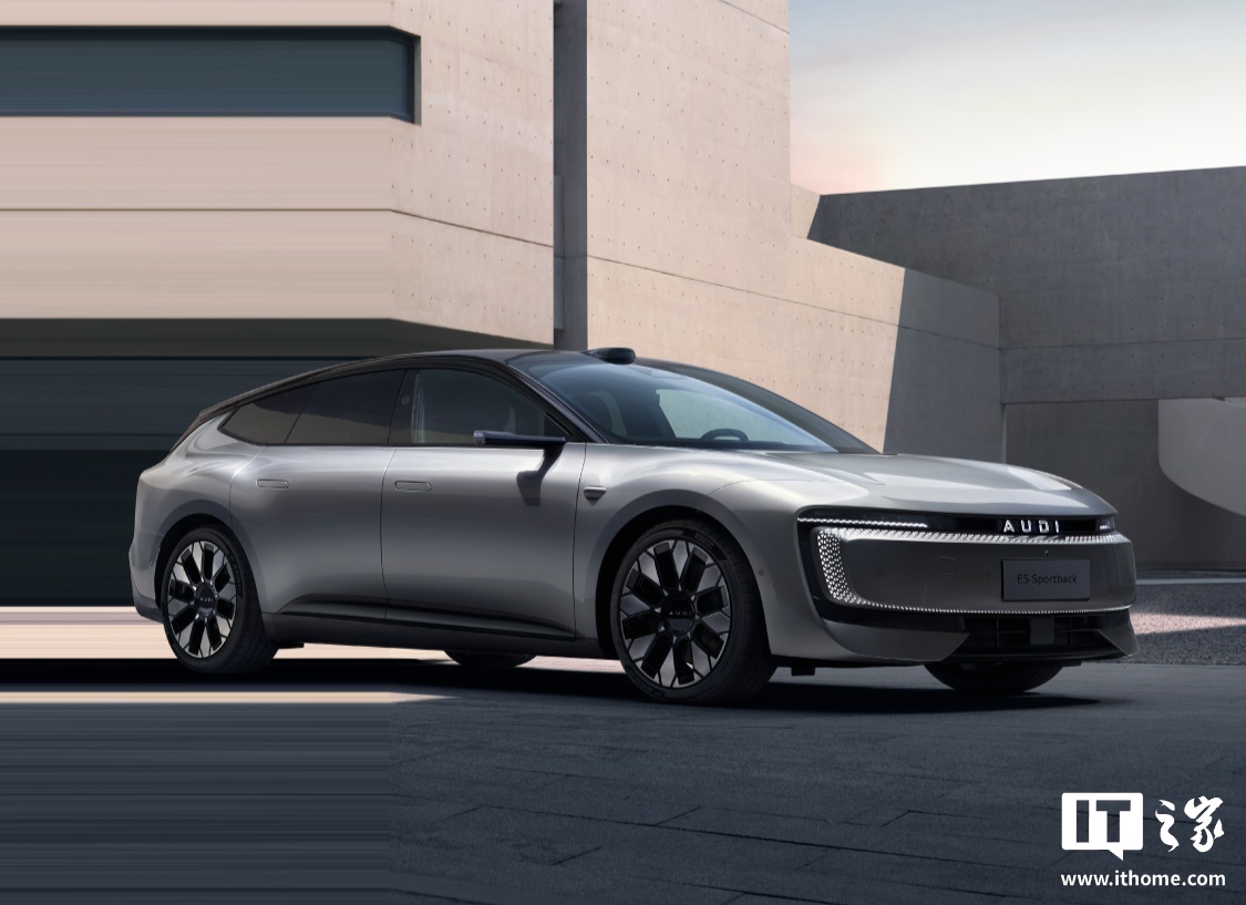 上汽奥迪 E5 Sportback 汽车搭载 ICCOA Carlink，适配 OPPO / vivo / 小米等主流智能手机品牌