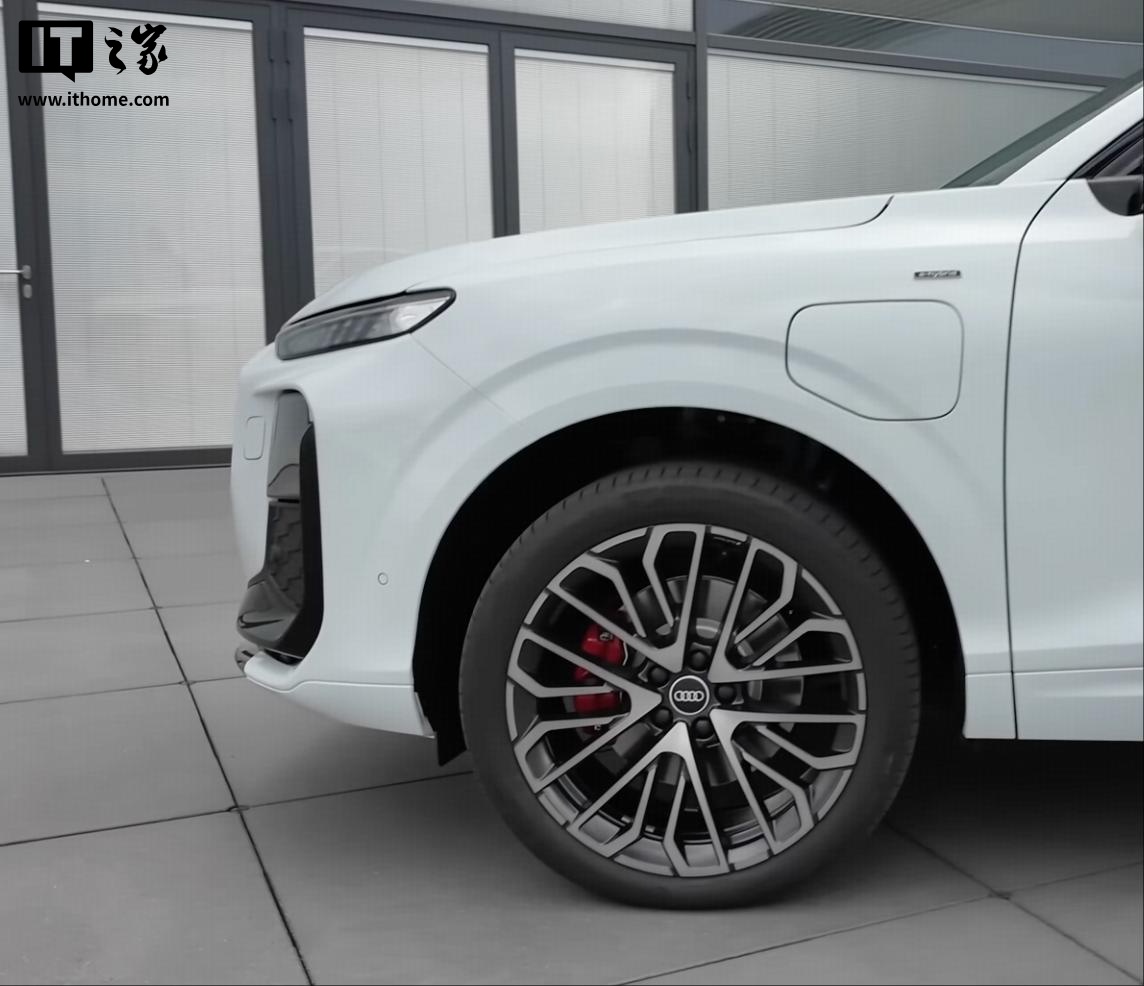 新一代奥迪 Q3 Sportback 轿跑 SUV 实车曝光，提供插混动力