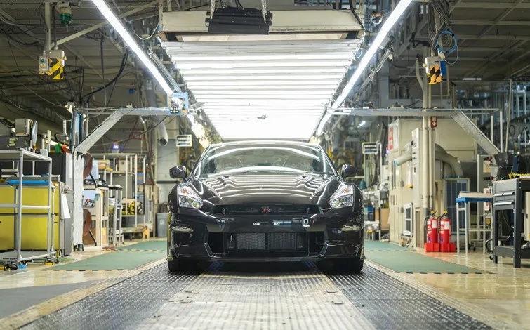 一代经典落幕：最后一辆日产GT-R R35正式停产