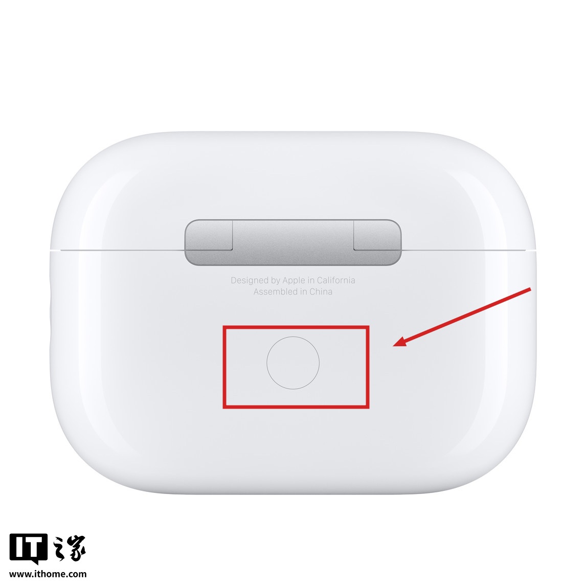 消息称苹果 AirPods Pro 3 耳机充电盒取消实体配对按键，正面引入触控操作区域