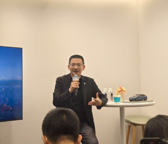 蔚来总裁秦力洪：纯电的黄金时代正在到来，今年 7 月增程出现同比负增长