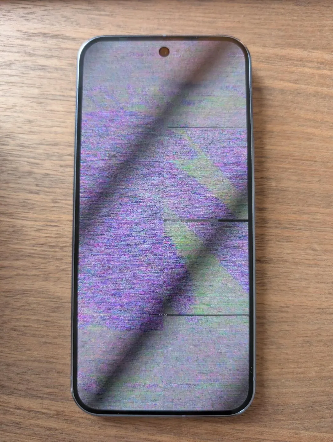 谷歌Pixel 10系列上市遇挫:用户反馈花屏问题频发