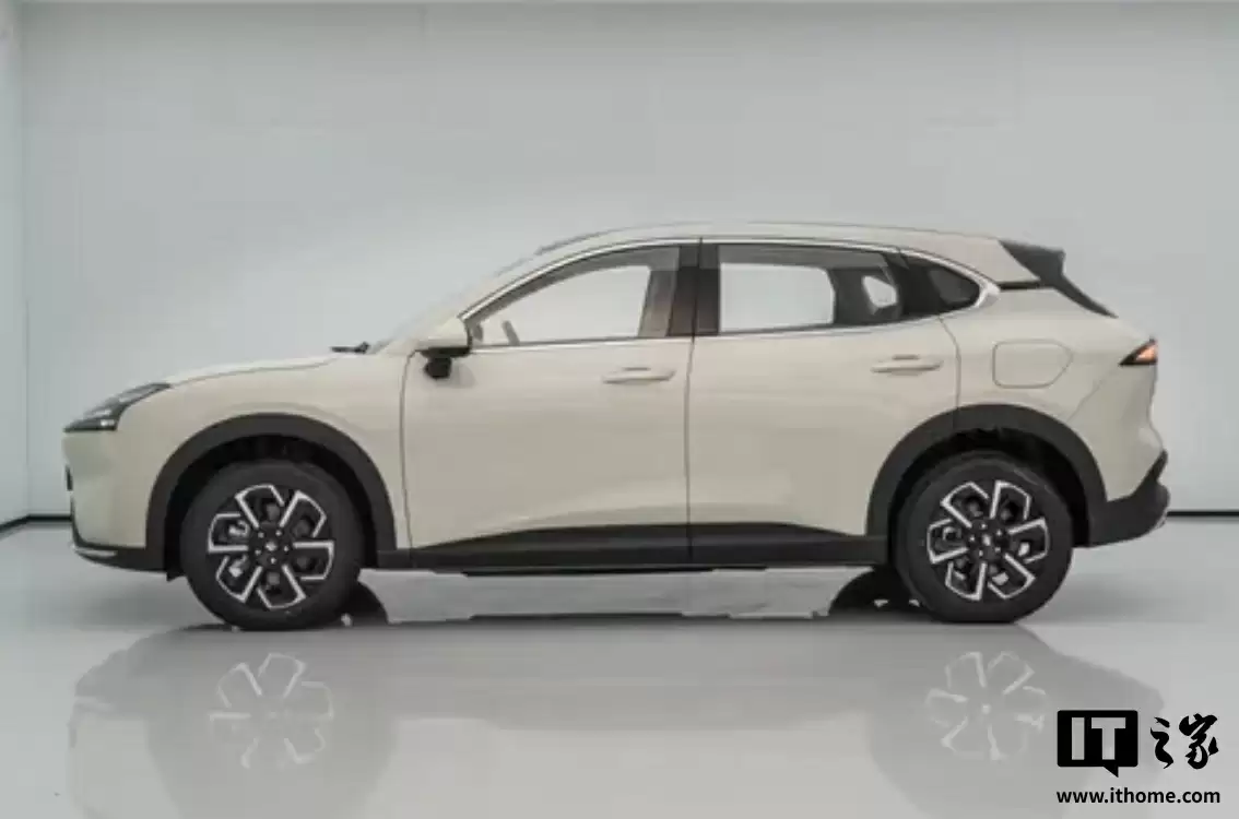 2026 款宝骏 E6 畅享版“网约车型”上市:云海 EV 同款外观总成,14.98 万元