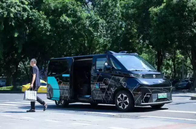 24 小时无人商业运营，文远知行全新量产 Robotaxi GXR 接入广州黄埔