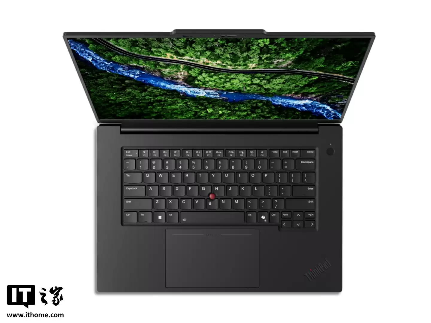 联想发布 ThinkPad P1 Gen8 笔记本:取消方口供电、增雷电 5 接口,搭 RTX Pro 2000 显卡