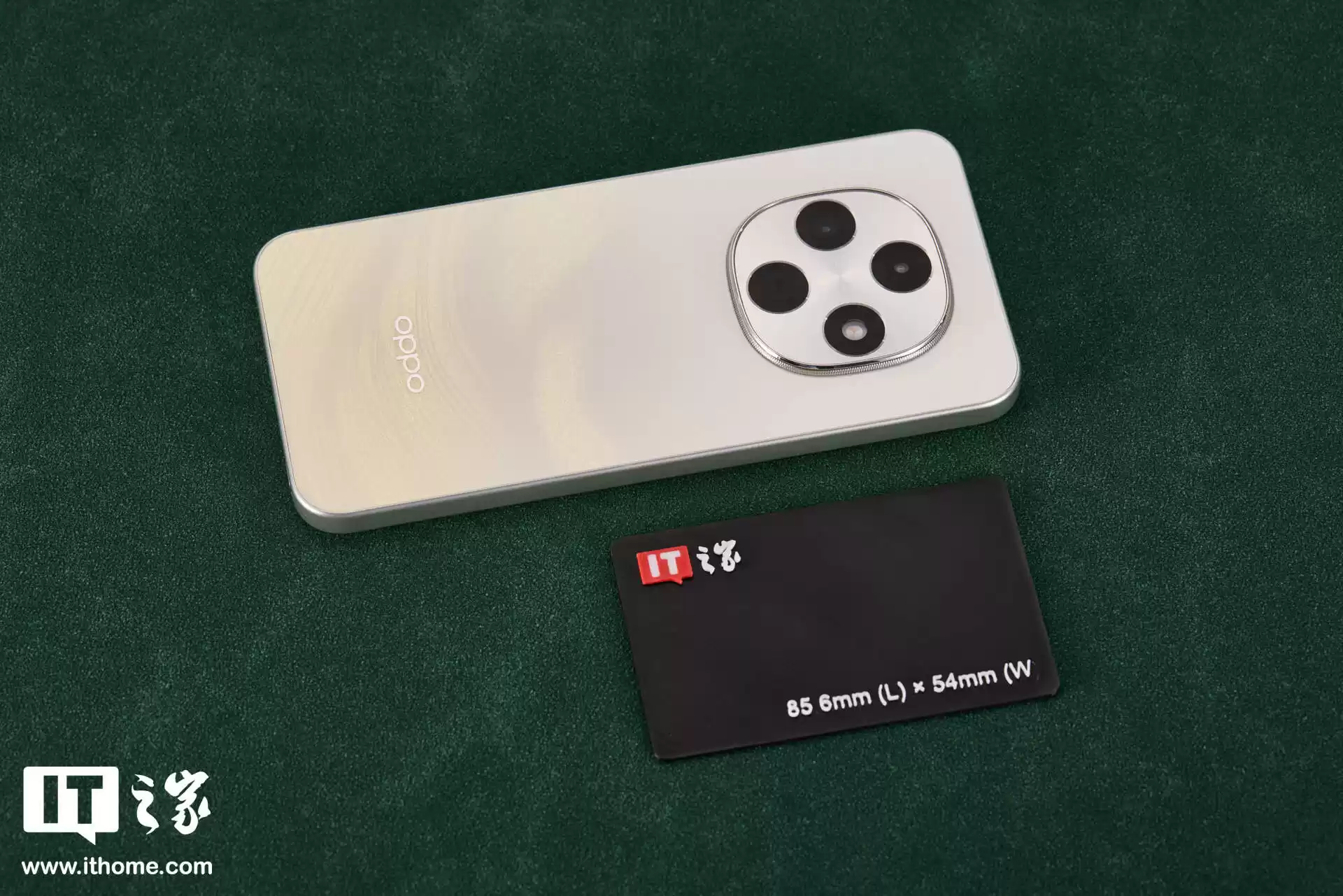 【IT之家开箱】OPPO A6 Pro 手机实拍：潮流小屏机，旗舰级窄黑边