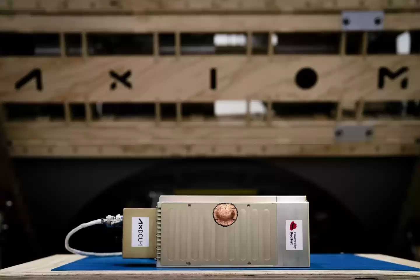 400 公里高空首秀,全球首个轨道数据中心抵达国际空间站