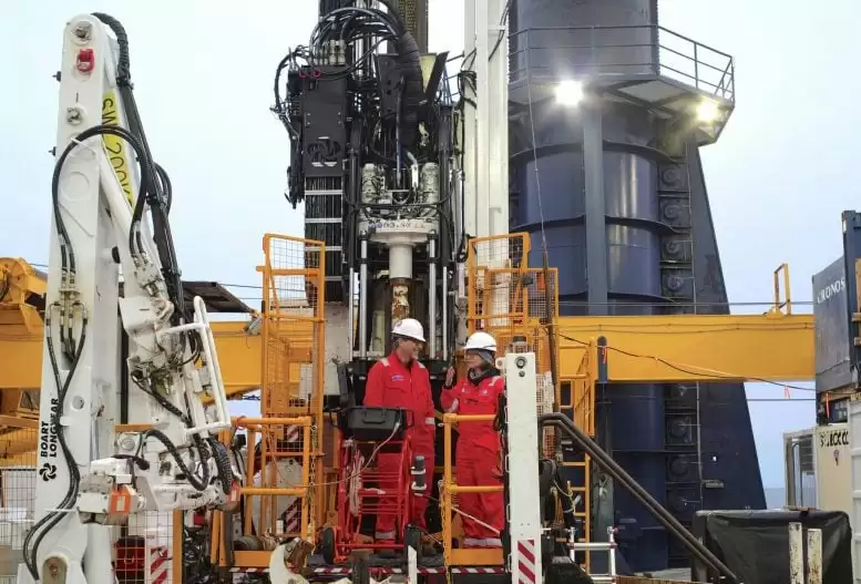 科学家在海底发现神秘淡水库，盐度接近自来水标准