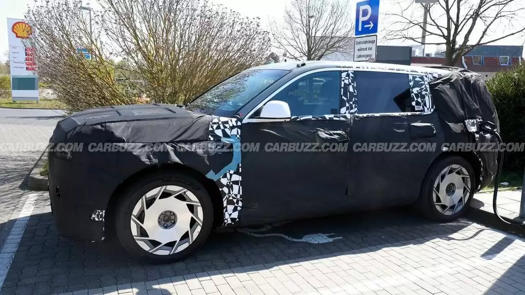 韩系豪华“大六座”:捷尼赛思 GV90 最新谍照曝光,有望用上对开门