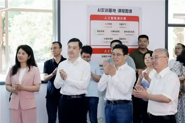 首个 AI 教育实训基地落地无锡惠山，摩尔线程携手科大讯飞等合作伙伴赋能未来人才