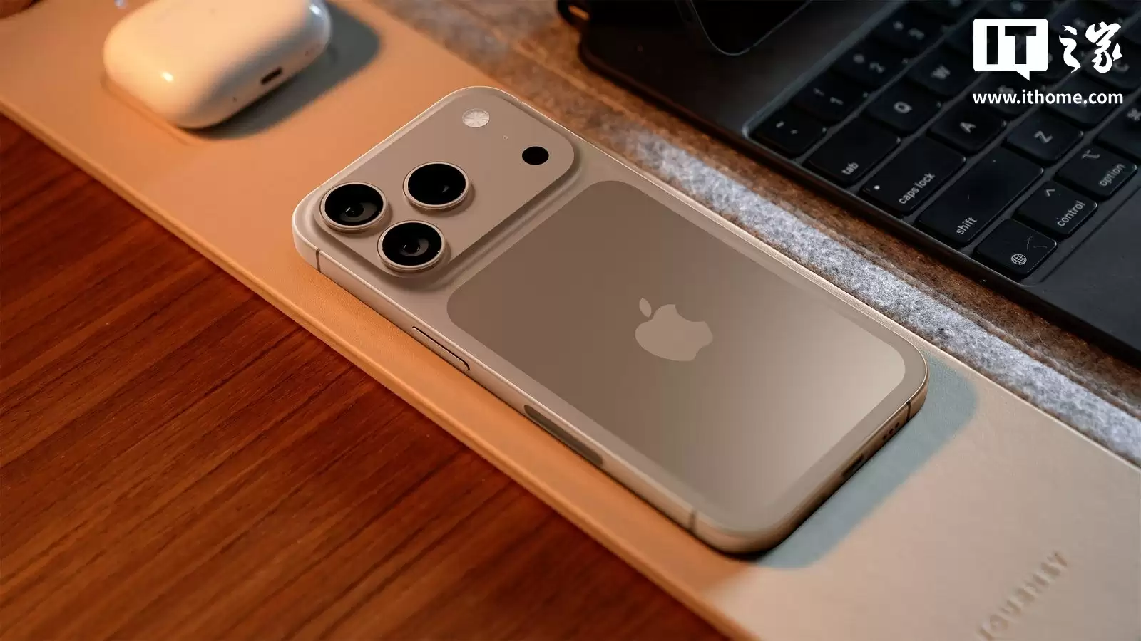 古尔曼：苹果计划年底前在中国推出 Apple Intelligence