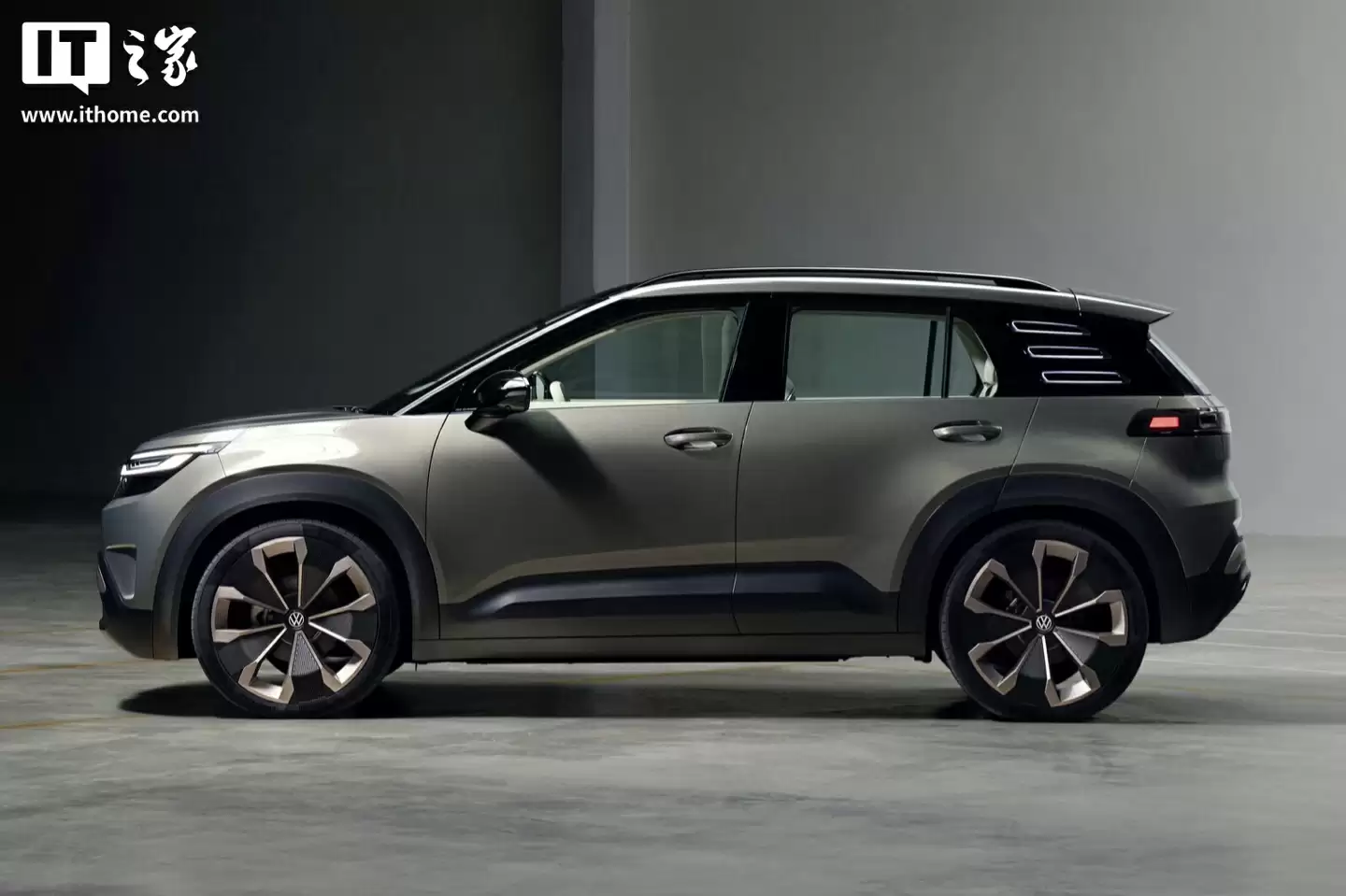 大众 ID. Cross 概念车亮相:定位入门电动 SUV,明年量产
