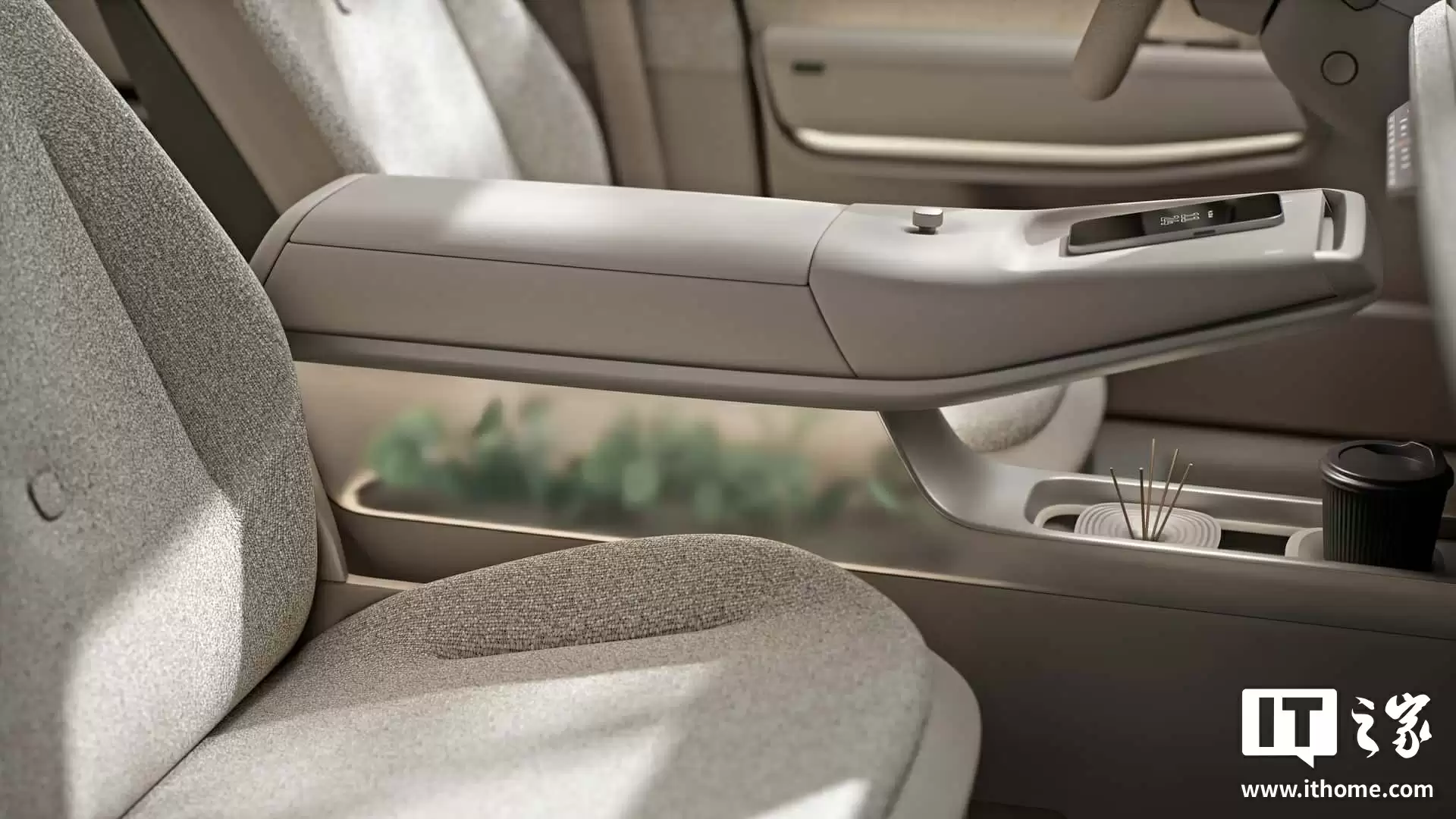 大众 ID. Cross 概念车亮相:定位入门电动 SUV,明年量产