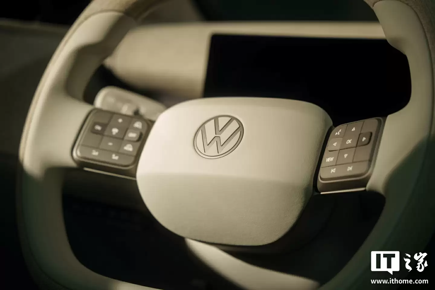 大众 ID. Cross 概念车亮相:定位入门电动 SUV,明年量产