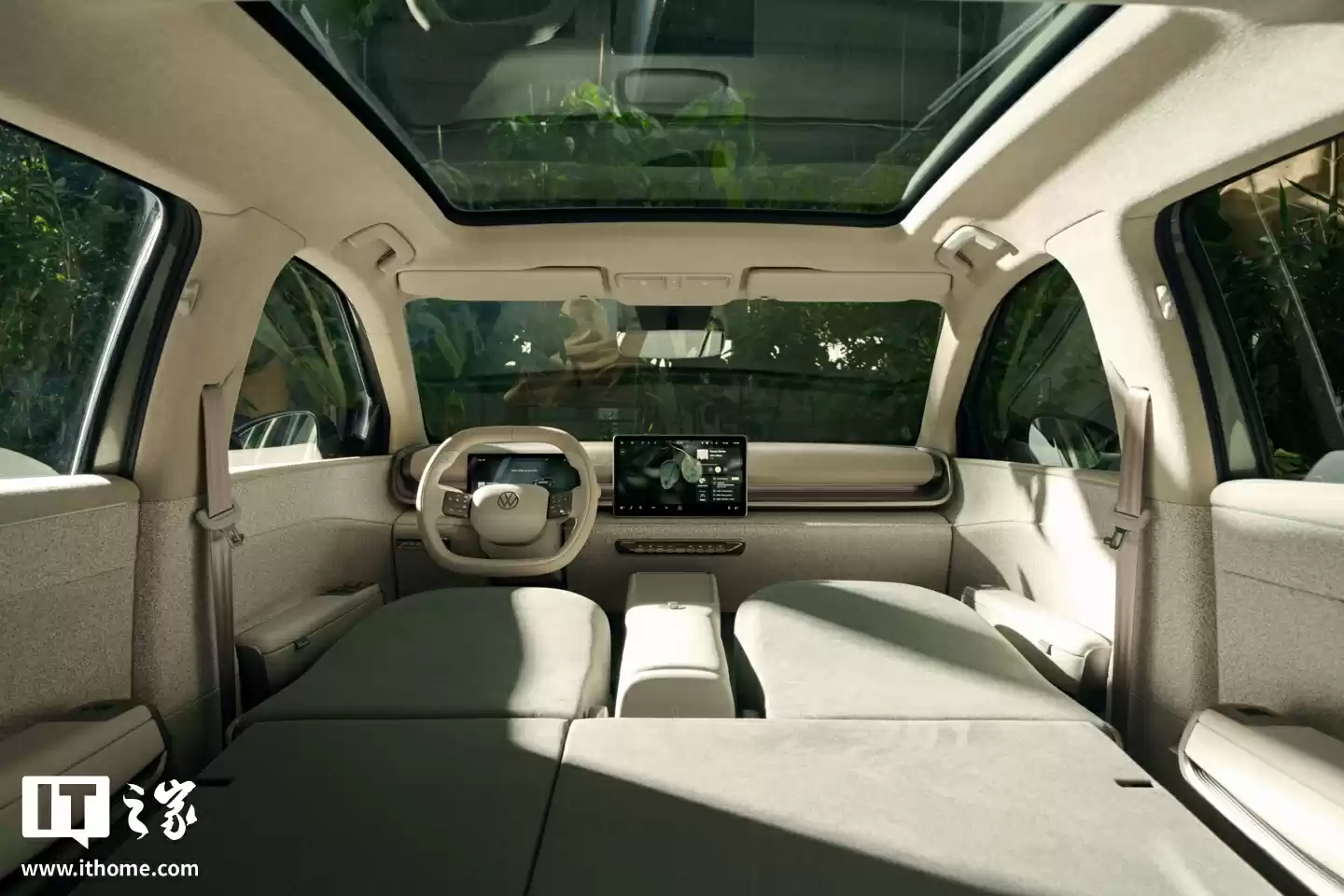 大众 ID. Cross 概念车亮相:定位入门电动 SUV,明年量产