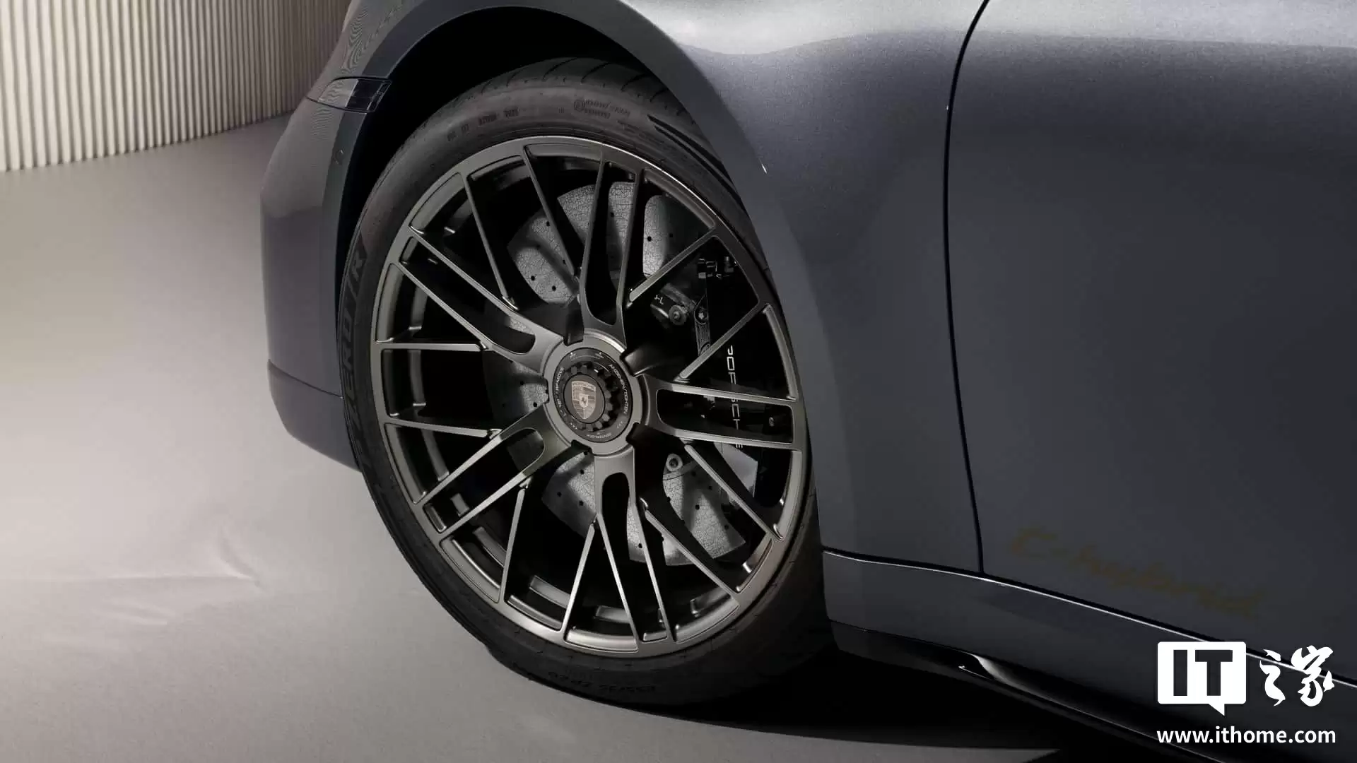 史上最强 911:2026 款保时捷 911 Turbo S 发布,混动系统加持、272.8 万元起