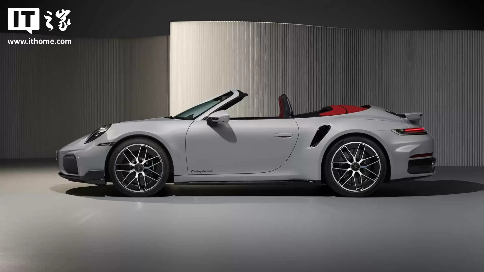 史上最强 911:2026 款保时捷 911 Turbo S 发布,混动系统加持、272.8 万元起