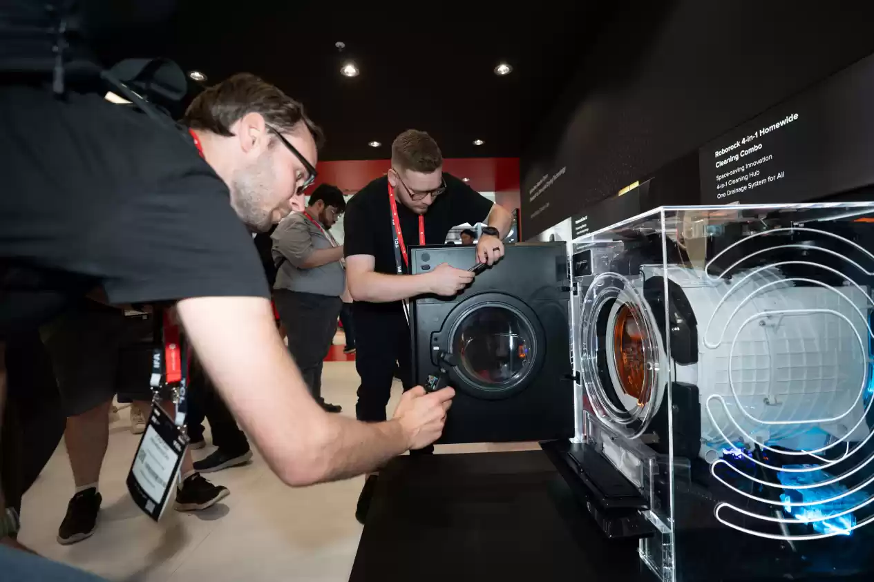 石头科技闪耀IFA 2025，以全场景智能清洁生态引领全球家电创新浪潮
