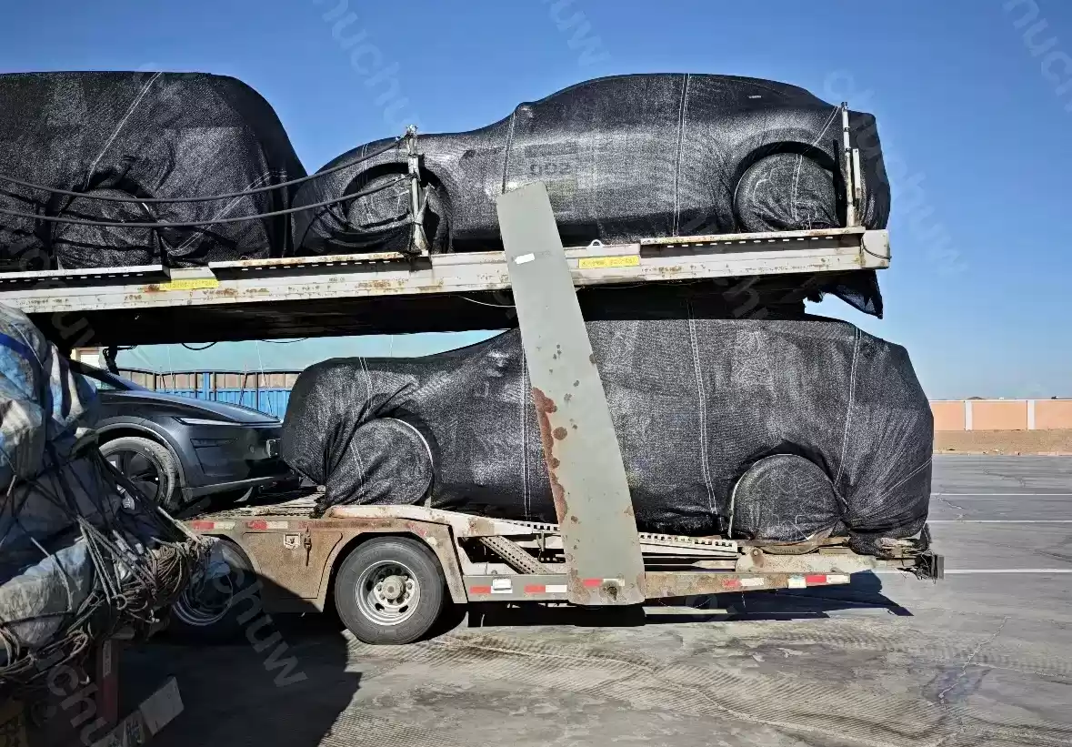 小米“昆仑”增程 SUV 谍照曝光，首次与 YU7 同框