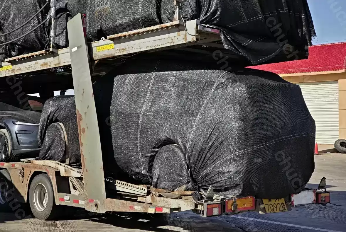 小米“昆仑”增程 SUV 谍照曝光，首次与 YU7 同框