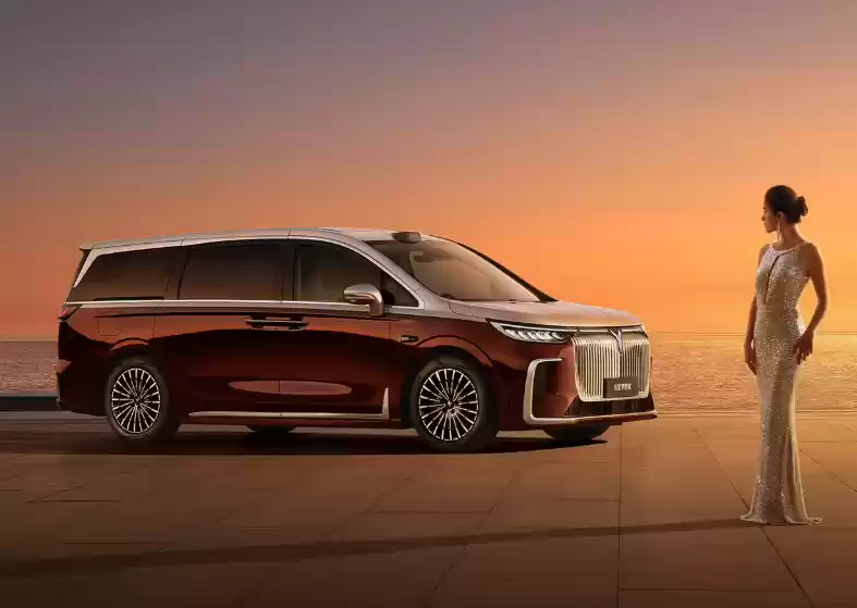 2026 款岚图梦想家 MPV 将于 9 月 15 日上市：预售 38.99 万起，首搭华为乾崑 ADS 4 + 鸿蒙座舱 5