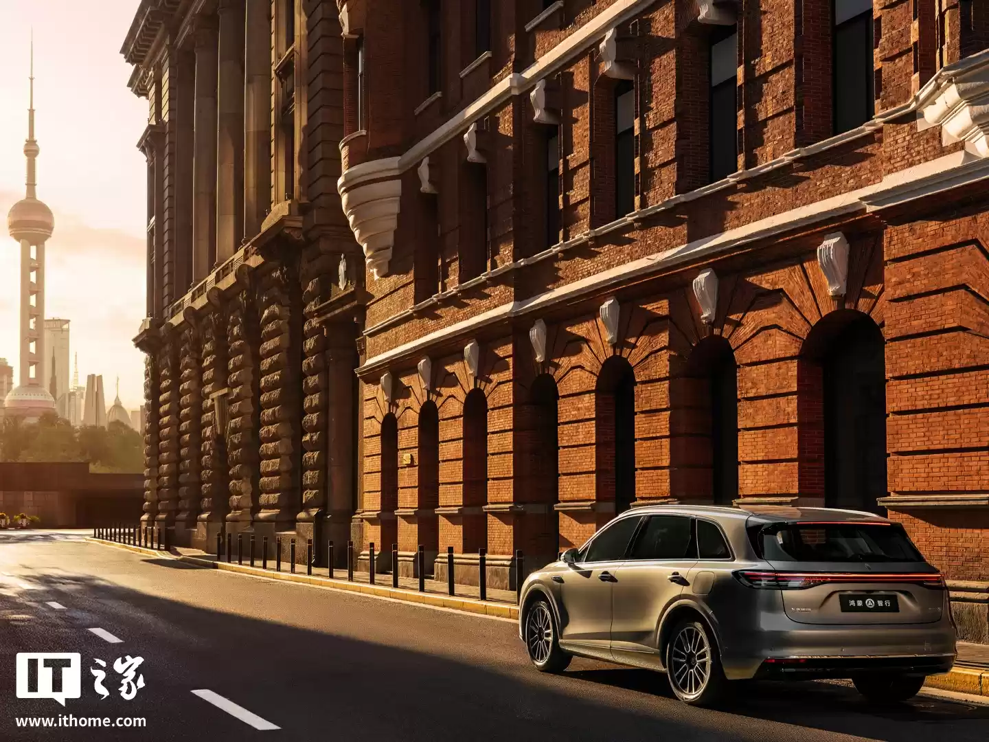 鸿蒙智行首批尚界 H5 已开启全国规模发运模式，将抵达多城门店