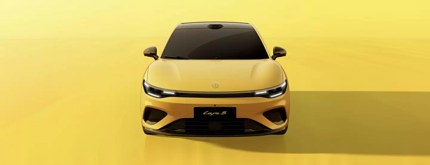 零跑 Lafa5 全球首秀:定位高颜值运动轿跑,今年 Q4 发布