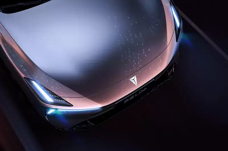 长安深蓝 L06 轿跑全球首发亮相:首搭 3nm 车规级芯片,采用磁流变悬架