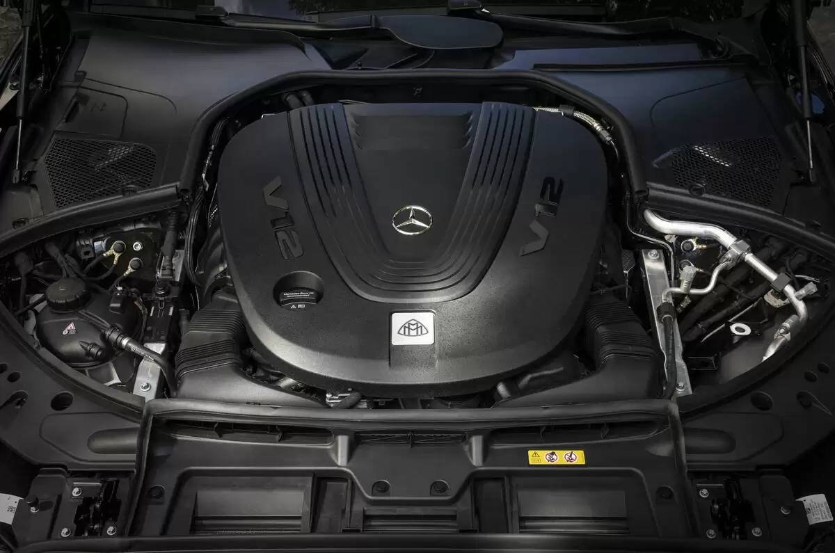 欧 7 法规阴影下“续命”：奔驰确认未来将继续提供 V12 发动机