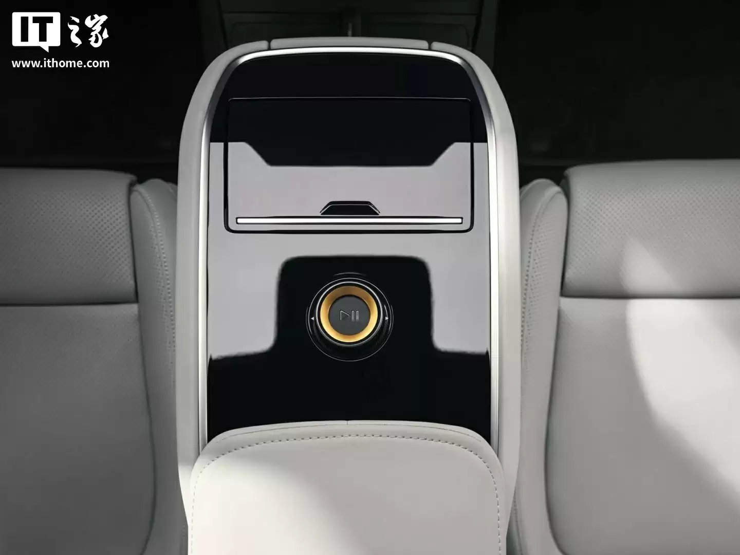 极星 5 正式发布:对标保时捷 Taycan,续航最高 670 公里