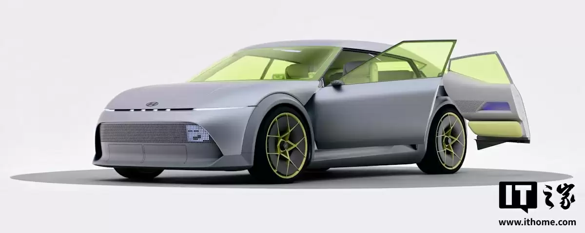 现代 THREE 两厢小车亮相 2025 德国慕尼黑车展：对开车门、模块化座舱，有望 2027 年量产