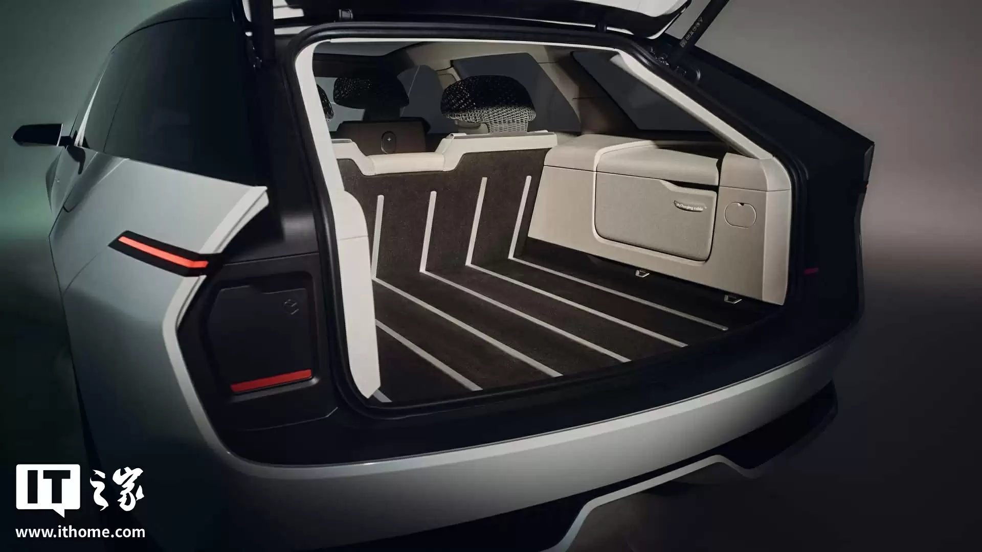 斯柯达 Vision O 概念车亮相:定位纯电旅行车,内置环绕屏、冰箱