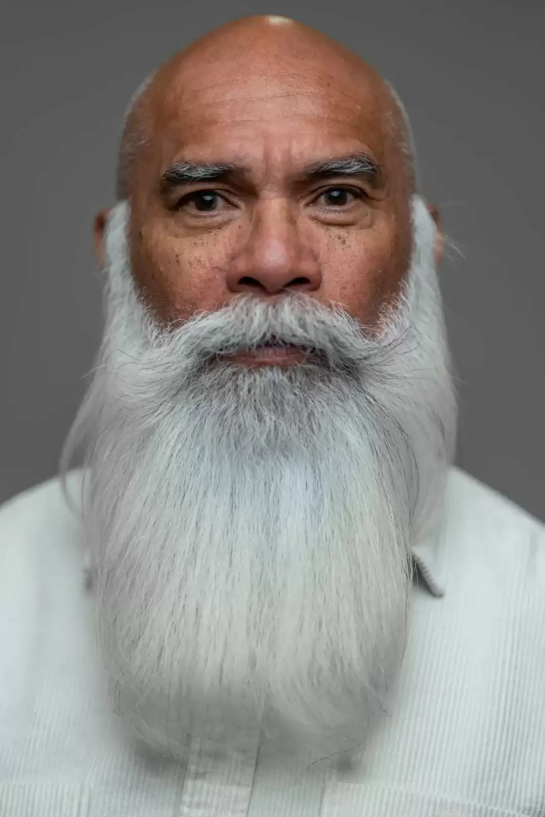 适马 135mm f/1.4、20-200mm f/3.5-6.3、35mm f/1.2 三款镜头渲染图曝光